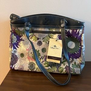 Patricia Nash Sunflower print bag. NWT.